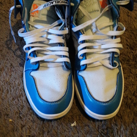 off white Jordan 1 - Picture 3 of 4